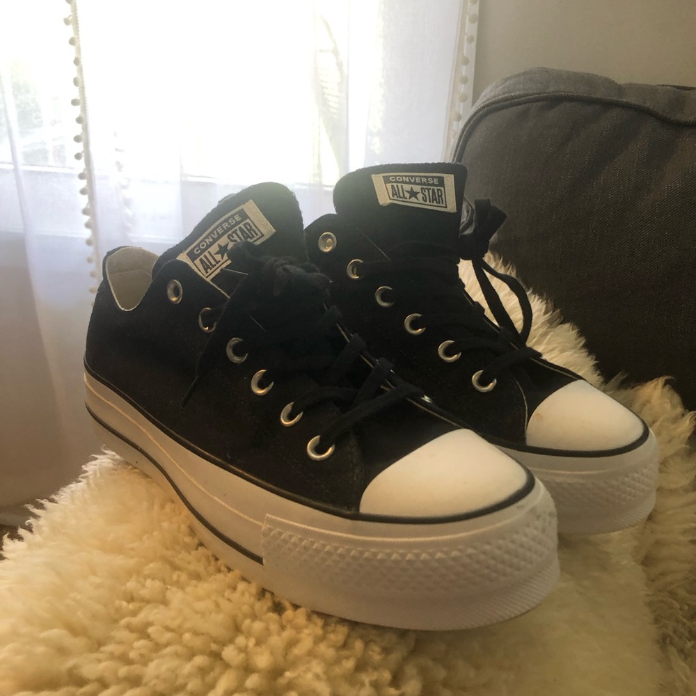 Chuck Taylor all star converse lifts in black 11